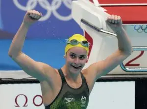 Kaylee McKeown celebrating